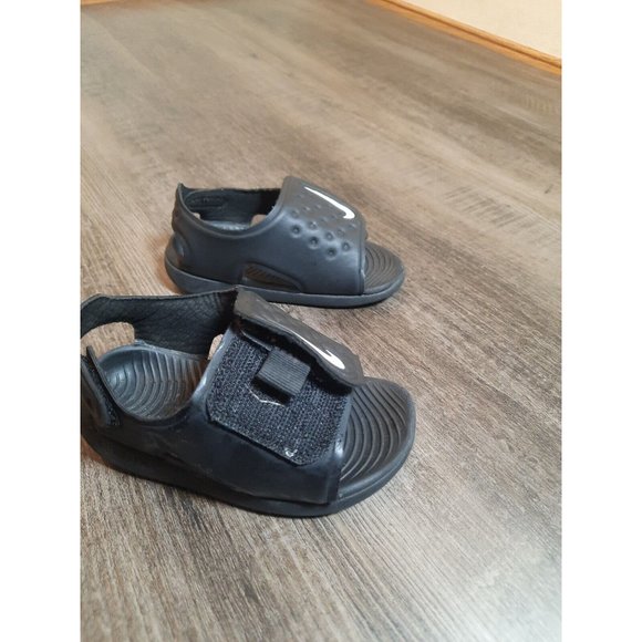Nike Sunray Adjustable Black Toddler Sandals Size 6C AJ9077-001 Beach Pool Swim - Picture 2 of 7